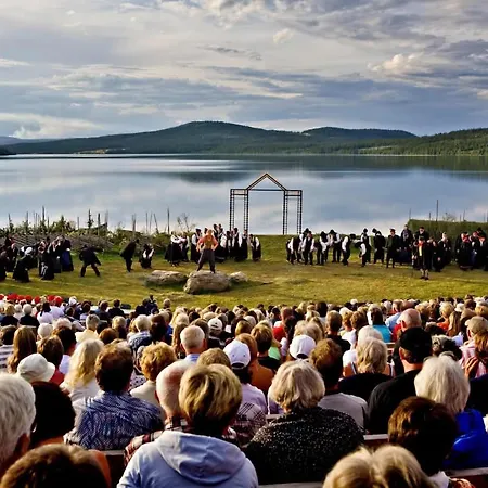 With In-out 公寓 *